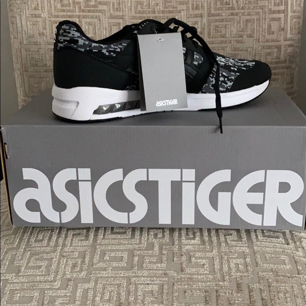 Asic shoes